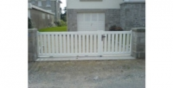 Portail coulissant aluminium Vincennes 3,5 m blanc