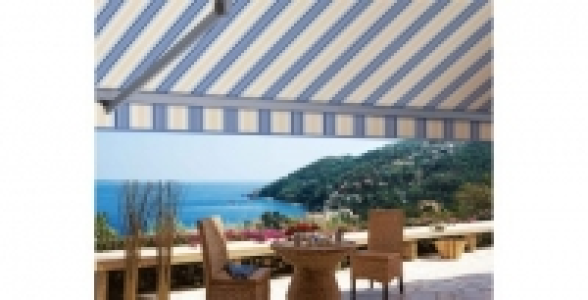 Store banne coffre intégral 4 x 3 m modèle Quiberon