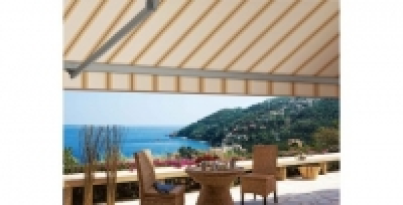 Store banne coffre intégral 4 x 3 m TECHSUN Louxor