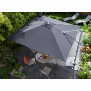 Castorama Blooma Parasol Nouméa déporté en alu 300 x 300 cm noir