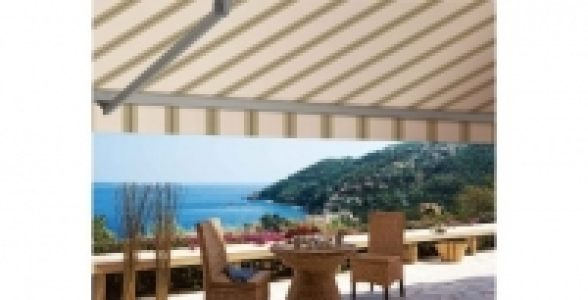 Store banne manuel semi coffre 4 x 3 m TECHSUN Eucalyptus