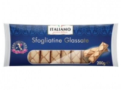 Biscuits feuilletés avec un glaçage à labricot