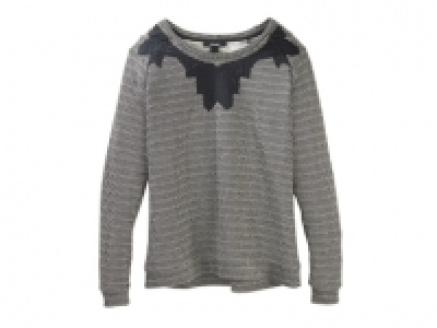 Pull 7.99 €
