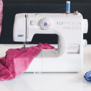 Machine à coudre 74.99 €