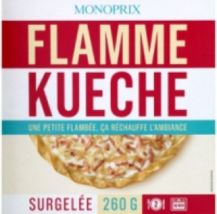 Monoprix Flammekueche, tarte pâte fine crue garnie de cr}me, de lardons fumés e