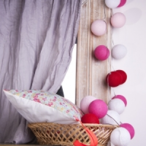 Guirlande lumineuse Spécial Fille de 20 boules coloris rose, rose pâle