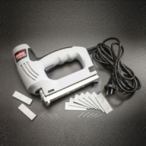 Agrafeuse clouteuse 24.99 €
