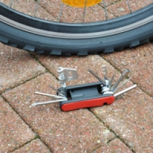 Outil de réparation pour vélo