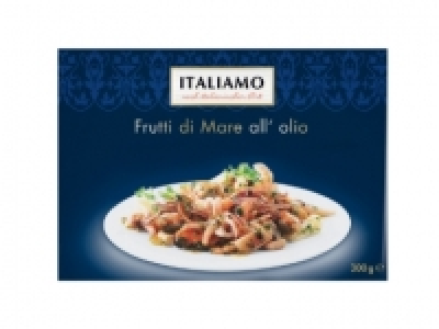 Cocktail de fruits de mer a lhuile dolive et au basilic