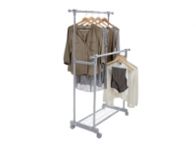 Portant à vêtements à roulettes