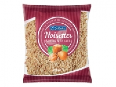 Noisettes hachées grillées