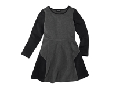 Robe fille 8.99 €