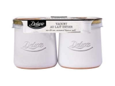 2 yaourts au lait entier sur lit de caramel beurre salé