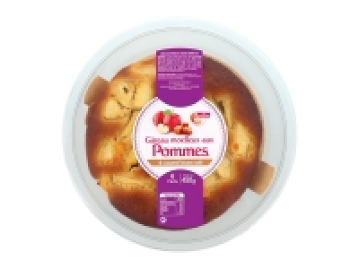 Gâteau moelleux aux pommes et au caramel au beurre salé