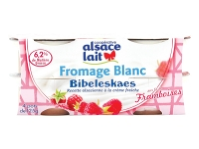 Fromage blanc sur lit de fruits