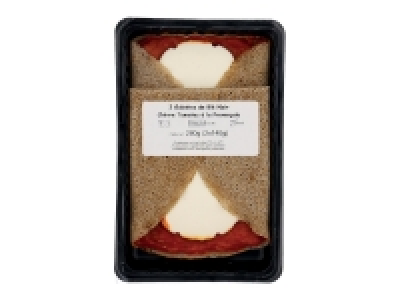 2 galettes de blé noir au fromage de chèvre et tomates à la provençale