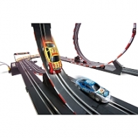 Toysrus  Fast Lane - Circuit 5.65 m + 2 loopings + 2 voitures