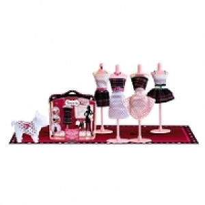 Harumika et son compagnon (mod&egrave;le al&eacute;atoire) - Seulement chez ToysRUs  1.00&nbsp;&euro;