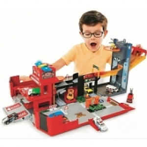 Camion de pompiers transformable