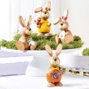 Lapin de Pâques en bois