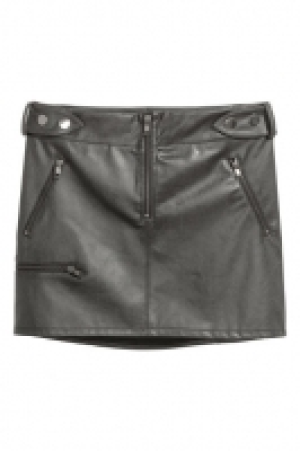  Jupe courte 17.99 €