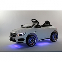Toysrus  LDD Fast < Baby - Voiture Électrique 12V - Mercedes Benz CLA 45 amg