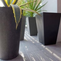 Castorama  Vase haut rond polystone Doz noir Ø37 x h.57 cm
