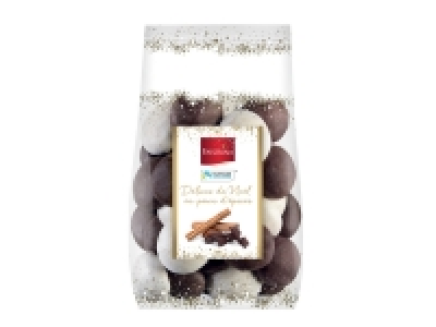 Assortiment de pains d&eacute;pices enrob&eacute;s de sucre glace 1.99&nbsp;&euro;