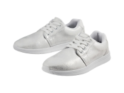 Chaussures 8.99 €