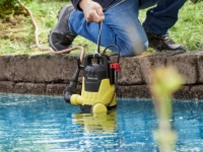Pompe à eau claire immergée 29.99 €