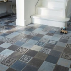 Dalle PVC clipsable Kitano décor carreaux de ciment bleu 122 x 30 cm ( 19.90 €