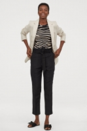  Pantalon paper bag 14.99 €