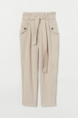  Pantalon avec ceinture à nouer 16.99 €