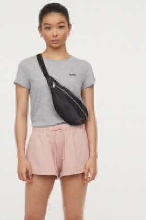  Short en molleton 3.99 €