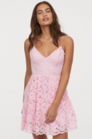  Robe courte en dentelle 29.99 €