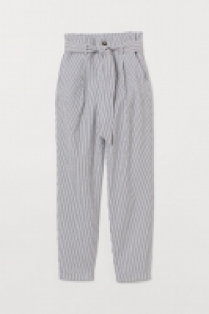  Pantalon paper bag 17.99 €