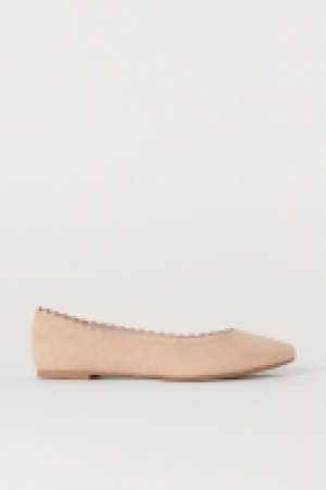  Ballerines à bord festonné 6.99 €