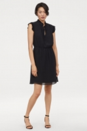  Robe à mancherons 17.99 €