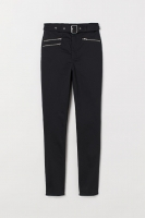  Pantalon en twill Taille haute 11.99 €