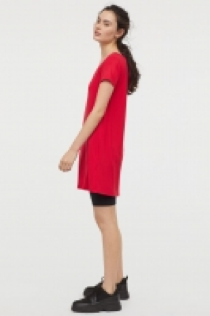  Robe en jersey à encolure en V 5.99 €