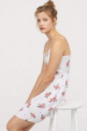  Robe courte 8.99 €