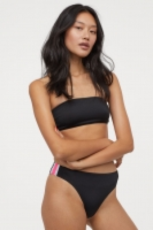  Hauts de maillot, lot de 2 9.99 €
