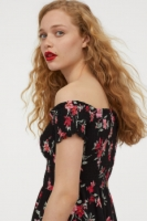  Robe épaules nues 15.99 €