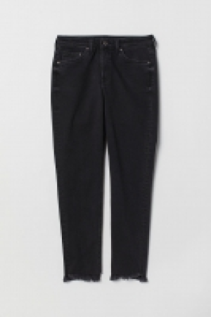 Girlfriend Regular Jeans 14.99 €