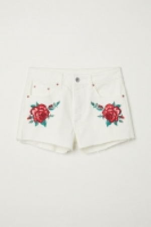  Short en jean brodé 14.99 €