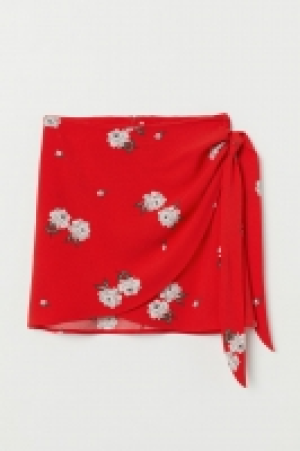  Jupe courte 9.99 €