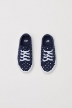  Tennis en toile 3.99 €