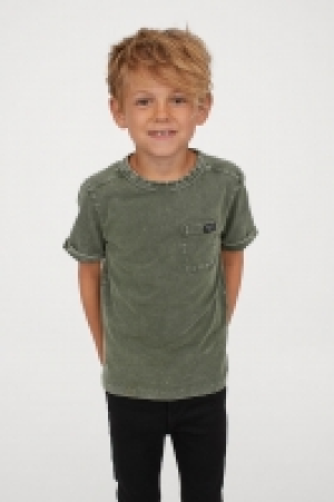  T-shirt avec poche de poitrine 6.99 €