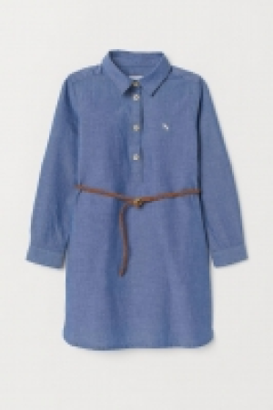  Robe avec ceinture 9.99 €