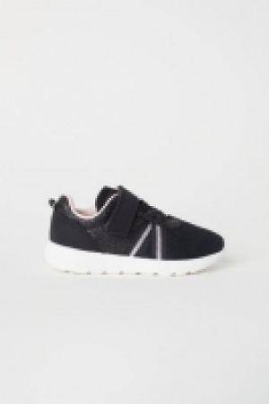  Baskets scintillantes 9.99 €